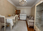 Satılır 3 otaqlı 70 m2 köhnə tikili Həzi Aslanov m.