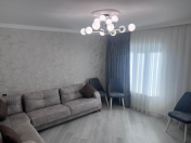 İcarəyə verilir 4 otaqlı 100 m2 köhnə tikili Xətai r.