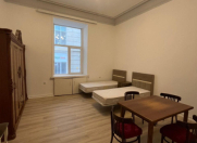 İcarəyə verilir 1 otaqlı 45 m2 köhnə tikili Port Baku