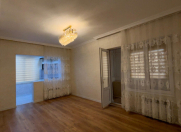 Satılır 2 otaqlı 55 m2 köhnə tikili Memar Əcəmi m.