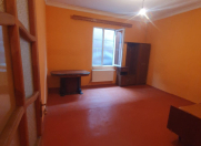 İcarəyə verilir 2 otaqlı 60 m2 həyət evi Çermet 