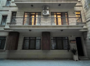 İcarəyə verilir 2 otaqlı 90 m2 köhnə tikili Sahil m.