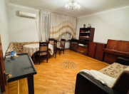 Satılır 3 otaqlı 75 m2 köhnə tikili Elmlər Akademiyası m.