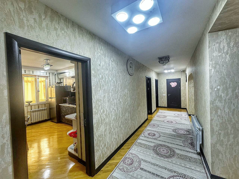 Satılır 3 otaqlı 130 m2 yeni tikili Nəriman Nərimanov m.