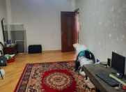 Satılır 3 otaqlı 85 m2 köhnə tikili Xətai r.