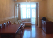 Satılır 2 otaqlı 60 m2 köhnə tikili Nizami m.