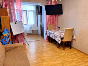 Satılır 3 otaqlı 60 m2 köhnə tikili Qara Qarayev m.