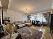 Satılır 4 otaqlı 160 m2 yeni tikili Gənclik m.