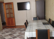 Satılır 2 otaqlı 65 m2 köhnə tikili Memar Əcəmi m.