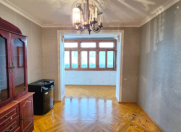 Satılır 2 otaqlı 45 m2 köhnə tikili İnşaatçılar m.