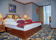 İcarəyə verilir 94 otaqlı 3000 m2 obyekt Şərq Bazarı