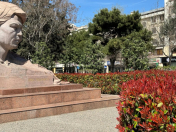 Satılır 2 otaqlı 60 m2 köhnə tikili Gənclik m.