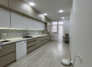 Satılır 3 otaqlı 126 m2 yeni tikili Bakıxanov