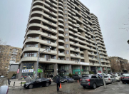 Satılır 4 otaqlı 242 m2 yeni tikili Elmlər Akademiyası m.