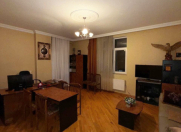 Satılır 3 otaqlı 135 m2 yeni tikili Yasamal r.