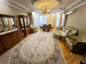 Satılır 4 otaqlı 185 m2 yeni tikili Gənclik m.