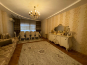 Satılır 4 otaqlı 200 m2 yeni tikili Dədə Qorqud parkı