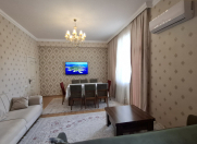 Satılır 2 otaqlı 80 m2 yeni tikili Əhmədli m.