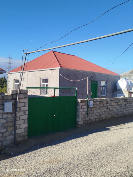 Satılır 3 otaqlı 80 m2 bağ evi Binə