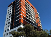 Satılır 2 otaqlı 85 m2 yeni tikili Qara Qarayev m.