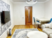 Satılır 3 otaqlı 85 m2 köhnə tikili Qara Qarayev m.