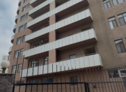 Satılır 3 otaqlı 120 m2 yeni tikili Elmlər Akademiyası m.