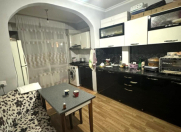 Satılır 2 otaqlı 60 m2 köhnə tikili Xətai r.