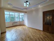 Satılır 2 otaqlı 60 m2 yeni tikili 8 Noyabr m.