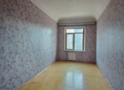 Satılır 3 otaqlı 80 m2 köhnə tikili Neftçilər m.