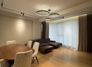 Satılır 2 otaqlı 77 m2 yeni tikili 20 yanvar m.