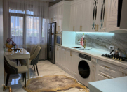 Satılır 3 otaqlı 130 m2 yeni tikili Qara Qarayev m.