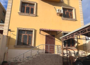 Satılır 7 otaqlı 330 m2 villa Badamdar