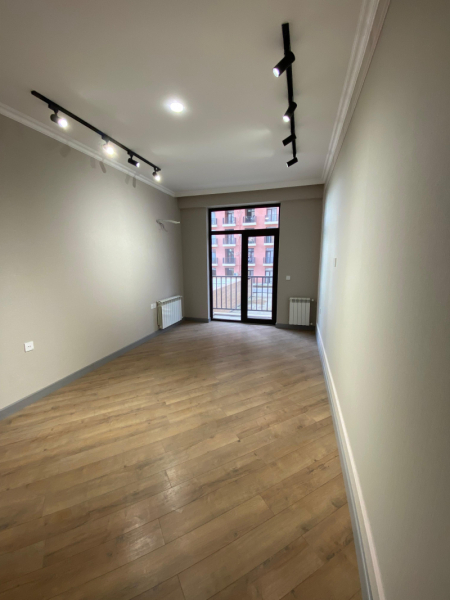 Satılır 2 otaqlı 82.5 m2 yeni tikili 7 mkr