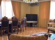 Satılır 3 otaqlı 165000 m2 yeni tikili Gənclik m.