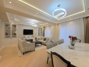 Satılır 4 otaqlı 179 m2 yeni tikili Ağ şəhər