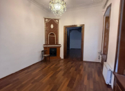 İcarəyə verilir 3 otaqlı 100 m2 ofis İçəri Şəhər m.