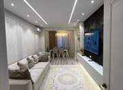 Satılır 4 otaqlı 90 m2 köhnə tikili Gənclik m.