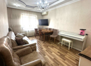 Satılır 3 otaqlı 70 m2 köhnə tikili Xalqlar Dostluğu m.