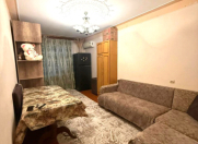 Satılır 2 otaqlı 65 m2 köhnə tikili Həzi Aslanov m.