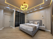 Satılır 3 otaqlı 120 m2 yeni tikili Ağ şəhər