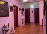 Satılır 4 otaqlı 170 m2 yeni tikili 8 Noyabr m.