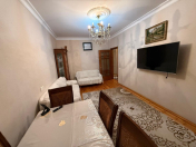 Satılır 3 otaqlı 80 m2 köhnə tikili Qaraçuxur