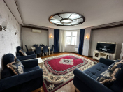 Satılır 3 otaqlı 125 m2 yeni tikili İnşaatçılar m.