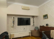 Satılır 3 otaqlı 90 m2 köhnə tikili Sahil m.