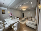 Satılır 3 otaqlı 111.2 m2 yeni tikili 28 May m.