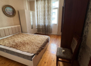 Satılır 2 otaqlı 60 m2 yeni tikili İnşaatçılar m.