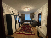 Satılır 3 otaqlı 100 m2 köhnə tikili Xalqlar Dostluğu m.