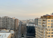 Satılır 3 otaqlı 220 m2 yeni tikili 28 May m.