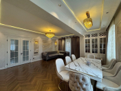 Satılır 3 otaqlı 130 m2 yeni tikili Həzi Aslanov m.