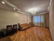 Satılır 3 otaqlı 80 m2 yeni tikili 8 Noyabr m.